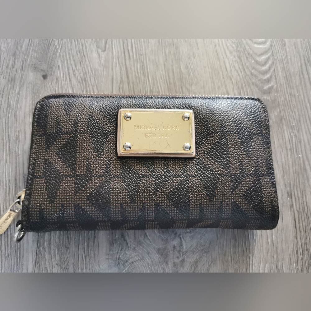 Michael Kors wallet